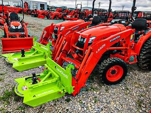 Tondeuse autoportée Kubota GR2020 haute performance pour la coupe professionnelle de l'herbe. - Product Image 4