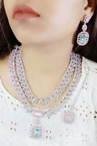 ชุดสร้อยคอทรงหยดน้ำตาที่สง่างามพร้อมต่างหูที่เข้าคู่กันสำหรับชุดเจ้าสาวและในโอกาสเทศกาลที่มีหินประกาย - Product Image 5