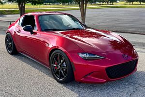 MAZDA MX-5 MIATA RF CLUB 2017 USADO, Volante a la Izquierda/Derecha - Product Image 5