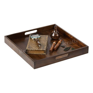 Plateau de service en bois d'acacia, mangue et mangue au design élégant avec poignée Plateau en bois de forme carrée pour restaurant et hôtel Artisanat de haute qualité - Product Image 4