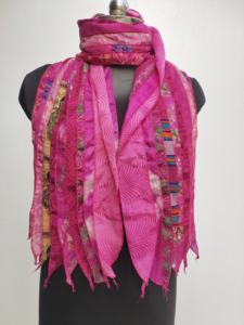 แผ่นผ้าส่าหรีผ้าไหมสีชมพูวินเทจทำด้วยมือผ้าพันคอแบบกลับด้านได้พร้อมผ้าพันคอยาวลายทางหลากสี - Product Image 5