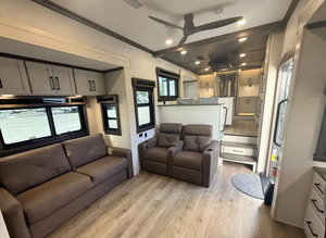 Autocaravana Usada Económica 2025 2024 2023 Quinta Rueda RiverStone 421FK Forest River Autocaravanas Remolques de Viaje - Product Image 3