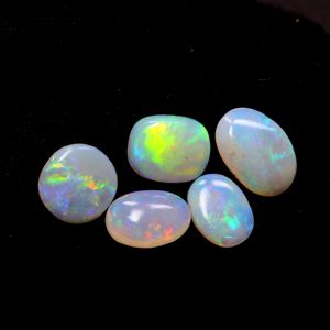 Opales Australiennes Naturelles Lisse Cabochon Pierres Précieuses 5pc Lot Taille Ovale 14X10 à 11X8mm Haute Qualité pour la Fabrication de Bijoux - Product Image 4