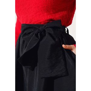 Falda acampanada con cinturón Negro - Product Image 4