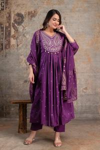 กางเกง kurti และ dupatta แบบปักลาย Mul Mul มีให้เลือกในอัตราขายส่งคอลเลกชันขายส่งระดับพรีเมียม - Product Image 4