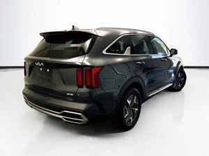 Kia Sorento Hybrid 2023 en parfait état - Product Image 4