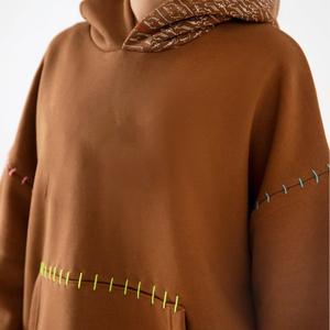 Sudadera con capucha de gran tamaño de algodón 100%, ropa de calle OEM, sudadera cálida de peso pesado 500 + GSM con cuello con capucha y logotipo frontal para la temporada de invierno - Product Image 2