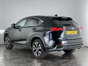 Usado LHD/RHD 2021 LEXUS NX 300H 2,5 NX 4WD - Product Image 2