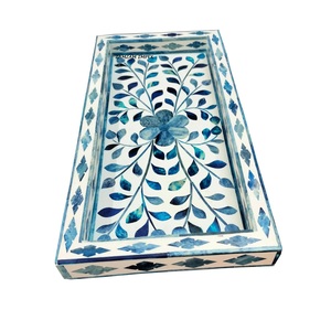 Plateau de service décoratif fait main avec incrustation d'os bleu rectangulaire et moderne avec design blanc pour table basse - Product Image 3