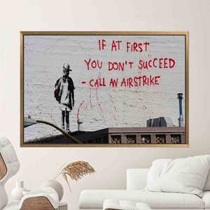 Elegante Obra de Arte en Lienzo con Estampado de Graffiti de Banksy para Decoración Moderna, 1 Pieza: Marco Dorado - Product Image 1