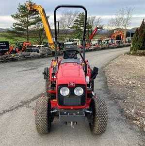 Tracteur compact Massey Ferguson 1525 le plus vendu, 25 CV, 4 roues motrices, avec plateau de tonte de 60 pouces - Product Image 3