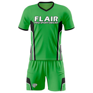 Camiseta de fútbol para niños de diseño retro personalizado, la mejor calidad, 100% poliéster, cómoda, transpirable, Parte delantera corta, conjuntos de nombre OEM nacional - Product Image 1