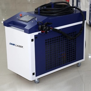 Machine de nettoyage au laser à fibre pulsée portative de 1000 W pour l'élimination de la rouille sur les surfaces métalliques, en bois et en aluminium - Product Image 3
