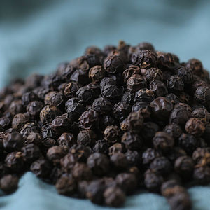 Poivre noir séché en gros, prix de gros, poivre noir entier séché - Product Image 2