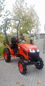 Tracteur chenillé 4x4 90 CV avec pompe à engrenages et boîte de vitesses - Équipement agricole - Product Image 3