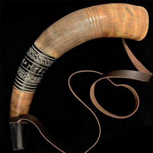 Exclusiva Oferta Especial: Jarra de Cerveza de Cuerno de Búfalo Orgánico Natural, Diseño Vikingo, Portátil, Pulido, Estilo Animal - Product Image 1