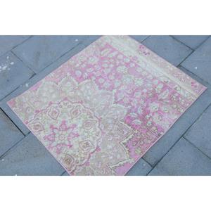 พรมวินเทจขนาด 2.5x3 ฟุต พรมตุรกีขนาดเล็ก พรมลายตารางสีชมพูขาว - Product Image 3