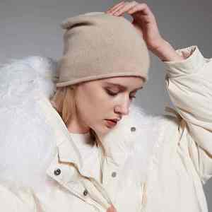 High Quality 100% Cashmere Beanie Soft Seamless Rolled Edge Knitted Warm Wholesale Beanie Hats - Product Image 1