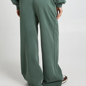 Ensemble de jogging coupe droite et ample / Streetwear décontracté avec logo personnalisé pour les acheteurs en gros avec haut court à enfiler 2026 - Product Image 6