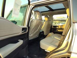 Toyota Land Cruiser Prado VXR SUV 2025 Usado, Transmisión Automática, Volante a la Izquierda, Faros LED |   Listo para Exportar - Product Image 4