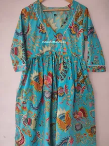 Robe en coton imprimé Sky Mukut Style doux Excellente qualité Robe patineuse décontractée fabriquée en Inde Taille naturelle pour les femmes - Product Image 4