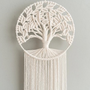Suspension murale en macramé en forme d'arbre blanc rond pour une décoration intérieure élégante, un affichage mural élégant et des intérieurs inspirés de la nature en provenance d'Inde - Product Image 2