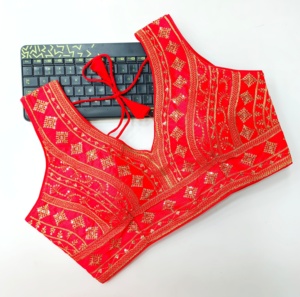 Material moderno Fentam Hevi Blusa de seda Strach Listo para la blusa Tiene un patrón abierto Froent y hermoso nudo de verano - Product Image 5