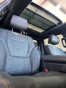 Pick-up pleine grandeur d'occasion 2025 Limited 4x4 Édition TRD - Product Image 3