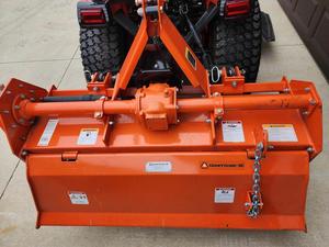 รถแทรกเตอร์ KUBOTA รุ่น B2601  4 ล้อ  ใช้งานน้อย  พร้อมอุปกรณ์ตัดหญ้า  ตักดินหน้า และโรตารี่  รุ่น BX25D - Product Image 3