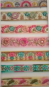 Cordones Bordados florales multicolores personalizados con trabajo en piedra ideal para reventa por tiendas de recorte y suministro de cinta - Product Image 5