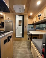 Prêt pour l'exportation nouveauté larme un arrêt caravane fabricant remorque voyage Camping caravane lumière pliante route Pop Up Rv
