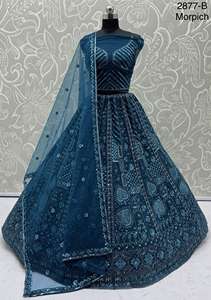 Red de ropa de boda de moda con bordado pesado Lehenga Choli Fabricante de India al precio más bajo - Product Image 2