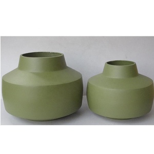 Hot Selling <b>Green</b> Metal Modern <b>Table</b> Vase in <b>Mat</b> Pink Modern Decorative Metal Aluminium Vase Set of 2 Piece Modern <b>Table</b> Vase - Product Image 2