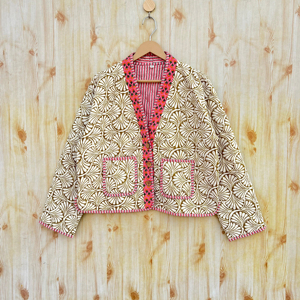 Chaqueta estilo Kimono Floral con estampado de bloques a mano para mujer, Abrigo acolchado de algodón índigo indio, prendas de vestir exteriores informales con botones para todas las estaciones - Product Image 1