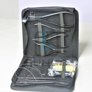 Lunar Offing ชุดอุปกรณ์ต่อผมสีดำด้านพร้อมคีมต่อผมสแตนเลสอเนกประสงค์ - Product Image 4