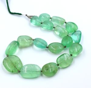 Perles en forme de culbutage lisse en fluorite verte Perles de pierres précieuses naturelles Taille 15X11MM à 22X20MM env. 12 ''pouces pour la fabrication de bijoux - Product Image 2
