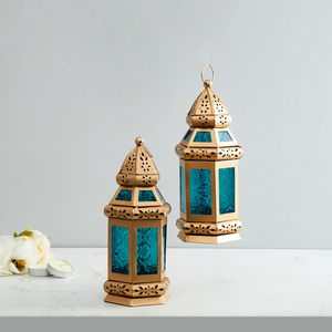 โคมไฟแก้วหลากสีสไตล์โมร็อกโกทำมือจากเหล็ก ยี่ห้อ Daood Sons Handicraft เป็นมิตรกับสิ่งแวดล้อม เหมาะสำหรับเทศกาลคริสต์มาส - Product Image 5