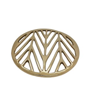 GROSSE REMISE ! Sous-plat en métal résistant à la chaleur - Design moderne, durable et écologique, empêche le déplacement des ustensiles de cuisson lourds - Product Image 2