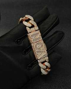 Cadena Cubana Personalizada con Moissanita VVS, Estilo Hip Hop, Brazalete con Letra y Diamantes Baguette, Joyería Fina Moderna para Hombre - Product Image 3