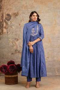 Kurti de Algodón para Mujer al por Mayor con Parte Inferior y Dupatta, Estilo Casual Indio y Pakistaní para Fiestas, Listo para Usar en Todas las Estaciones a Precios Asequibles - Product Image 3