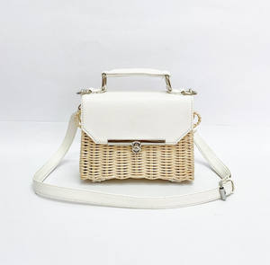 Trendy Women's Summer Rattan Bag Woven <b>Purse</b> with Zipper Closure Embroidery <b>Beading</b> & Chain Decorations - Product Image 3