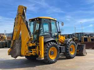 รถตักล้อยาง JCB 4CX ปี 2015 สภาพใหม่/มือสอง ประหยัดน้ำมัน รถตักไม้ขนาดเล็ก 8 ตัน และรถตักล้อยางแบบมือสอง ขายส่ง จัดส่งรวดเร็ว - Product Image 3