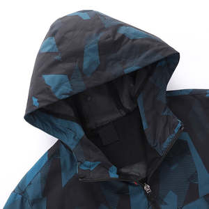 Veste coupe-vent imperméable pour homme à capuche anti-UV Logo avant personnalisable Vêtement d'extérieur léger pour le Moyen-Orient - Product Image 4