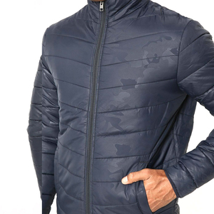 Chaqueta acolchada elegante de invierno para hombre de alta calidad, elegante tela de lona con capucha y cuello levantado multicolor hecha en Pakistán - Product Image 3