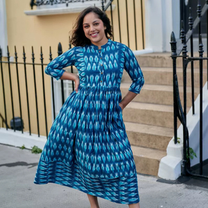 Robe bohème Varuni, tissage à la main, ikat, pur coton, décontractée, occasionnelle, robe d'été, vacances, mode éthique artisanale - Product Image 1