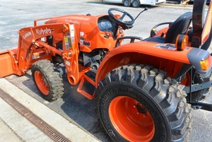 2024 para L2502HST 4x4 Mini tractor de rueda agrícola 21HP 4 años de garantía YTO Motor bomba engranaje cojinete caja de cambios motor usado - Product Image 2