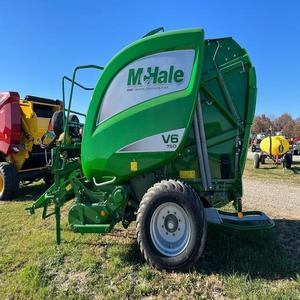 Empacadora Redonda de Cámara Variable McHale V6750 - Product Image 1