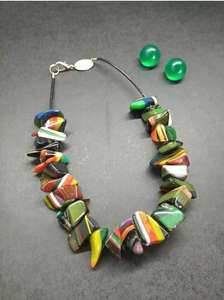 Taille personnalisée Meilleur design Perle en résine de haute qualité Collier couleur argent Bijoux de mode Boucles d'oreilles Accessoires Femmes Fête de Noël - Product Image 4