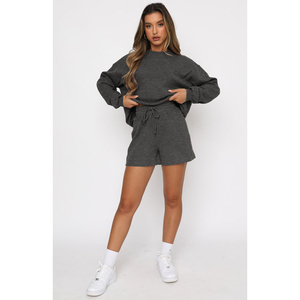 ชุดฟิตเนสยิมสำหรับผู้หญิงเสื้อสเวตเชิ้ตคอกลมและกางเกงขาสั้นลำลองสองชิ้นสำหรับฤดูหนาวผ้าโพลีเอสเตอร์100% - Product Image 3