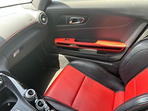 เมอร์เซเดส-เบนซ์ จีที คูเป้ ปี 2017 วิ่ง 1-25,000 ไมล์ เครื่องยนต์ทวินเทอร์โบ V8 AMG ชุดแต่งแอโรไดนามิก พวงมาลัยซ้าย เบาะหนัง หลังคาซันรูฟแบบพาโนรามา - Product Image 5